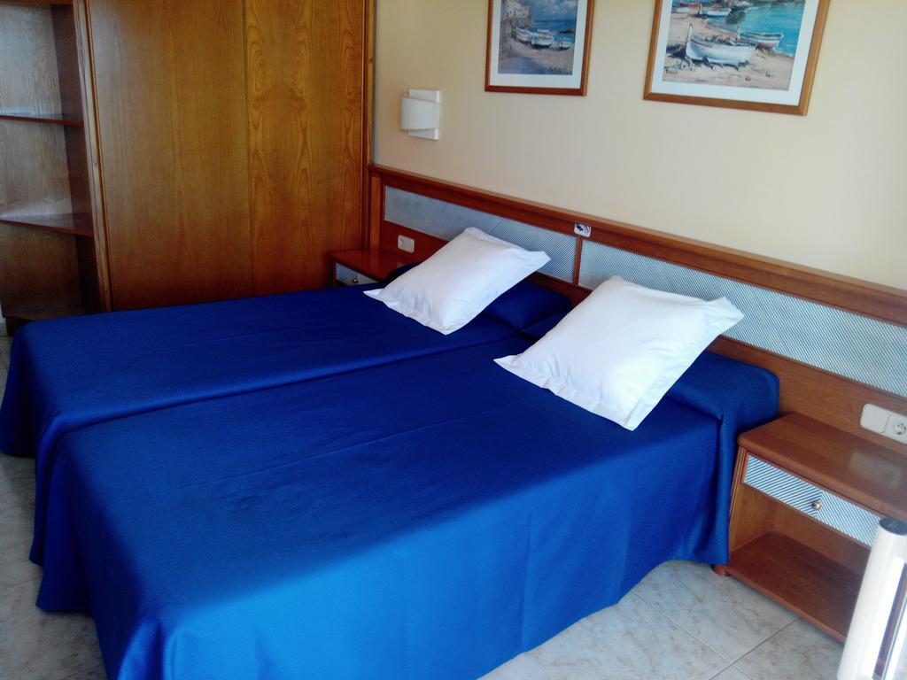 Hostal Leo D'Or Cala D´Or Oda fotoğraf